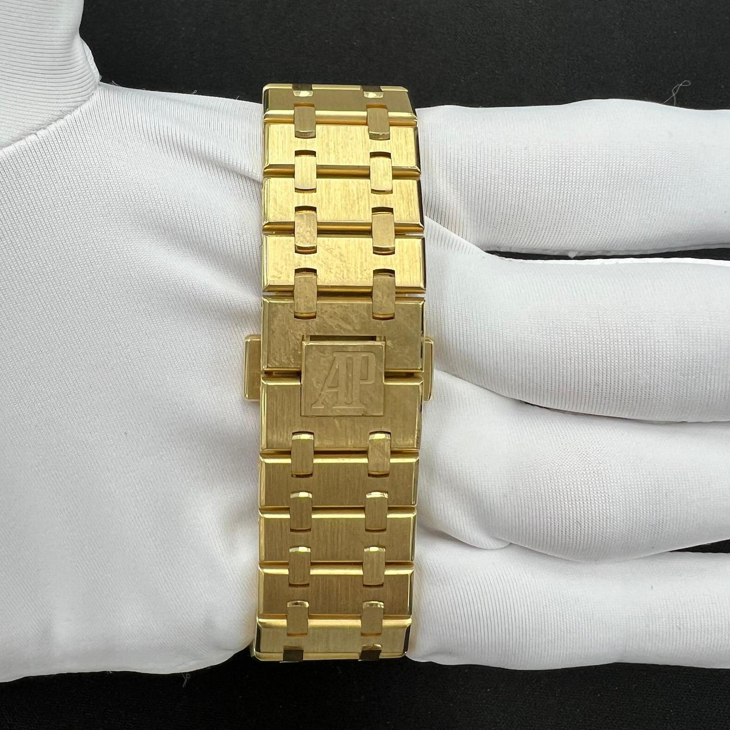 AUDEMARS PIGUET ROYAL OAK CHRONOGRAPH 6072LW - SJR London Timepiece