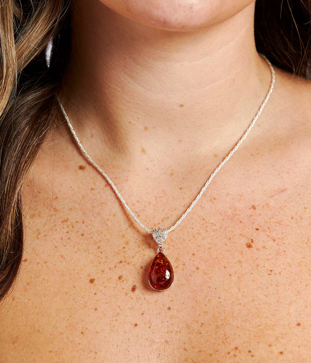 Collier pendentif Éthéré Ambre