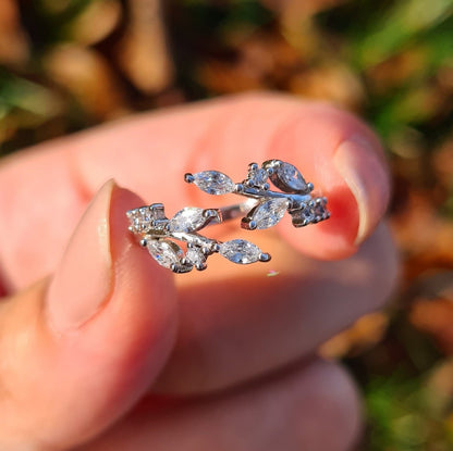 Adjustable Leaf Ring in Sterling Silver - SJR London Timepiece