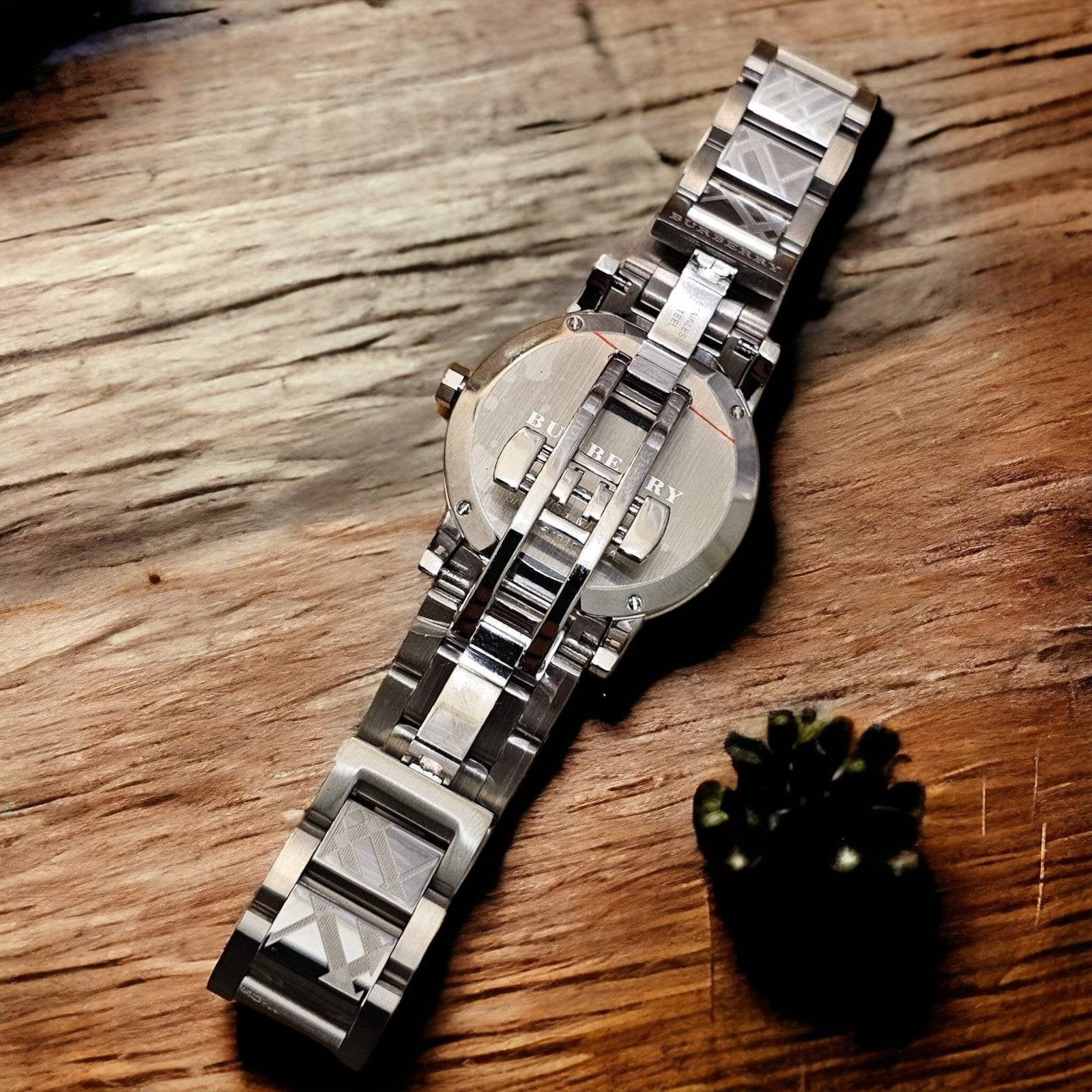 Burberry BU9037 Unisex 38mm The City - SJR London Timepiece