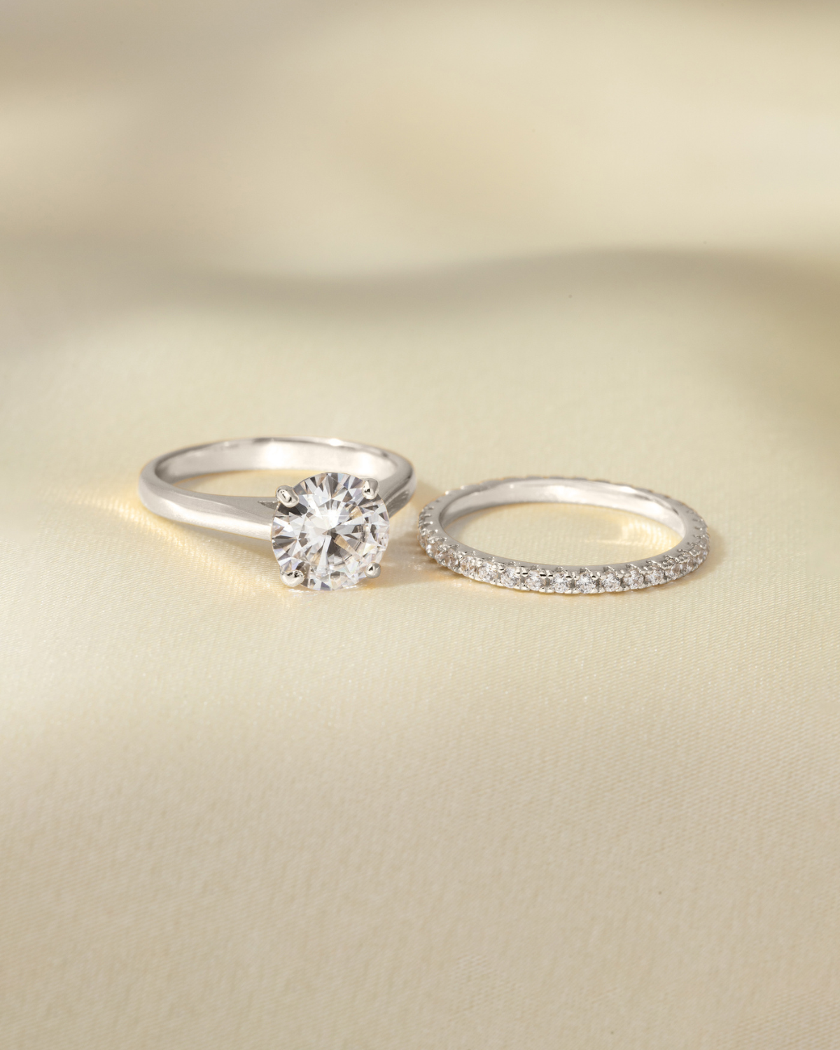 Bague de fiançailles solitaire moissanite ronde 2 carats en argent sterling