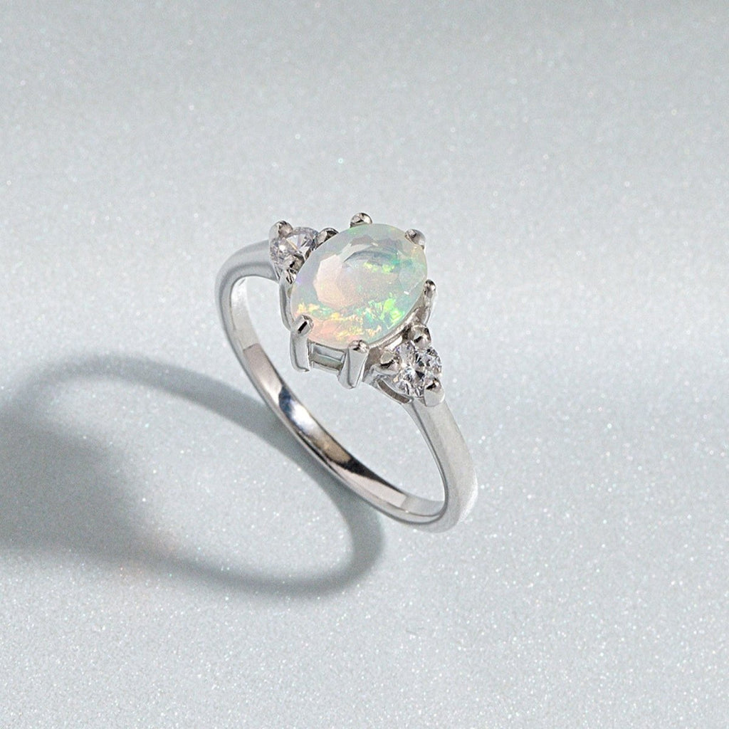 Bague en opale en argent sterling