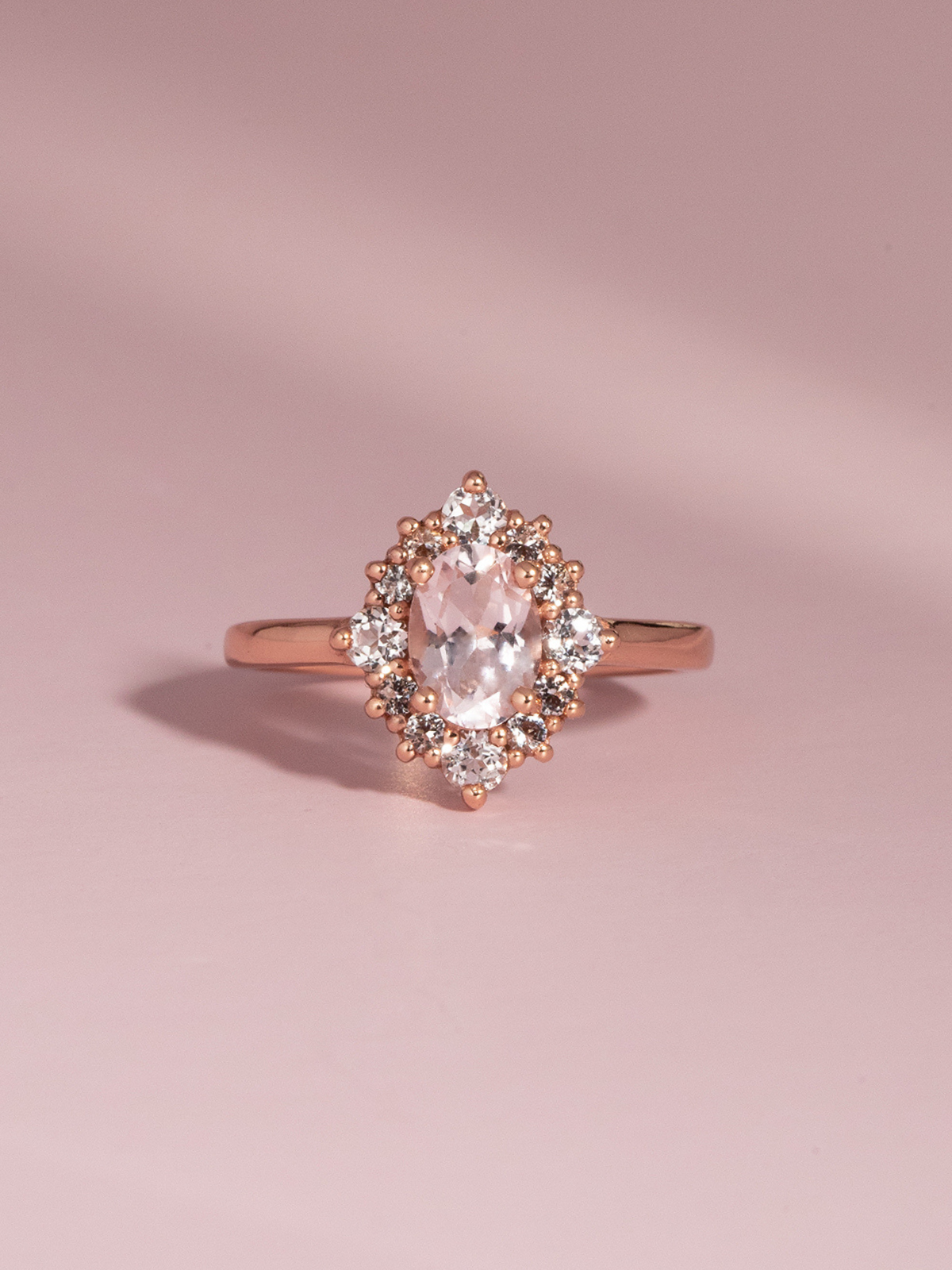 Bague auréole en morganite rose en vermeil rose 18 carats