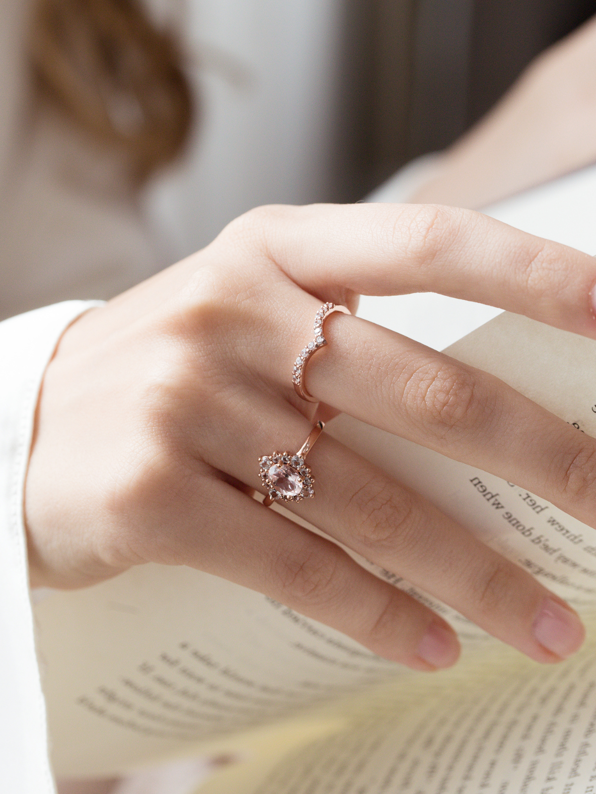 Bague auréole en morganite rose en vermeil rose 18 carats