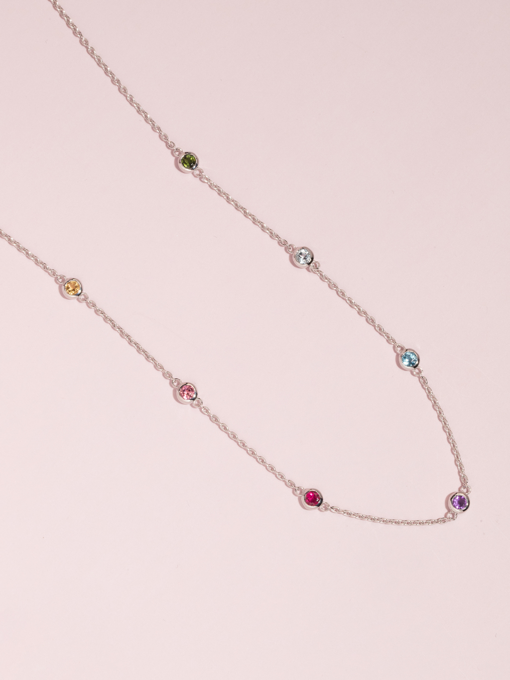 Collier arc-en-ciel en pierres précieuses et argent sterling
