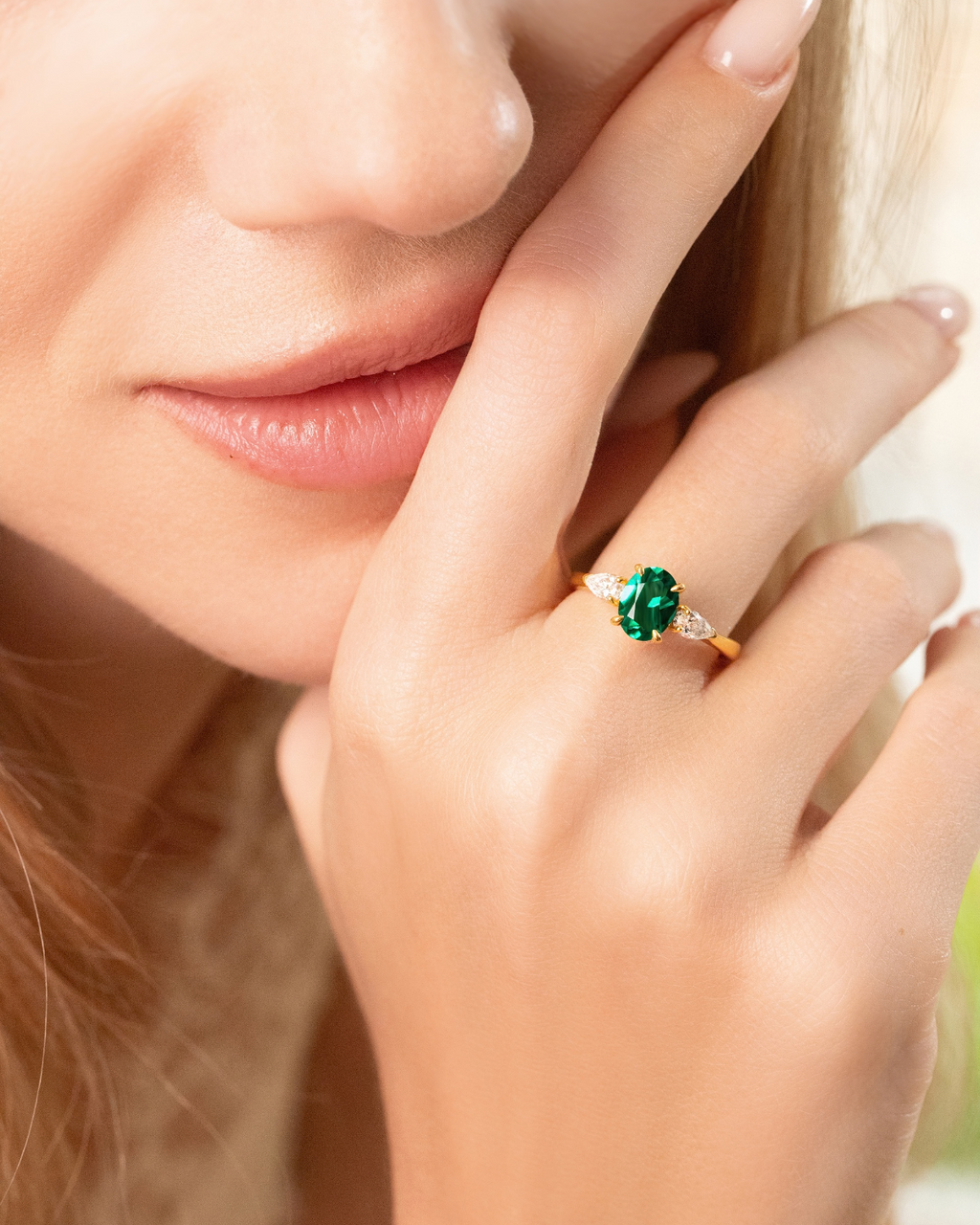 Bague de fiançailles à trois pierres ovale émeraude en Vermeil Or 18 carats