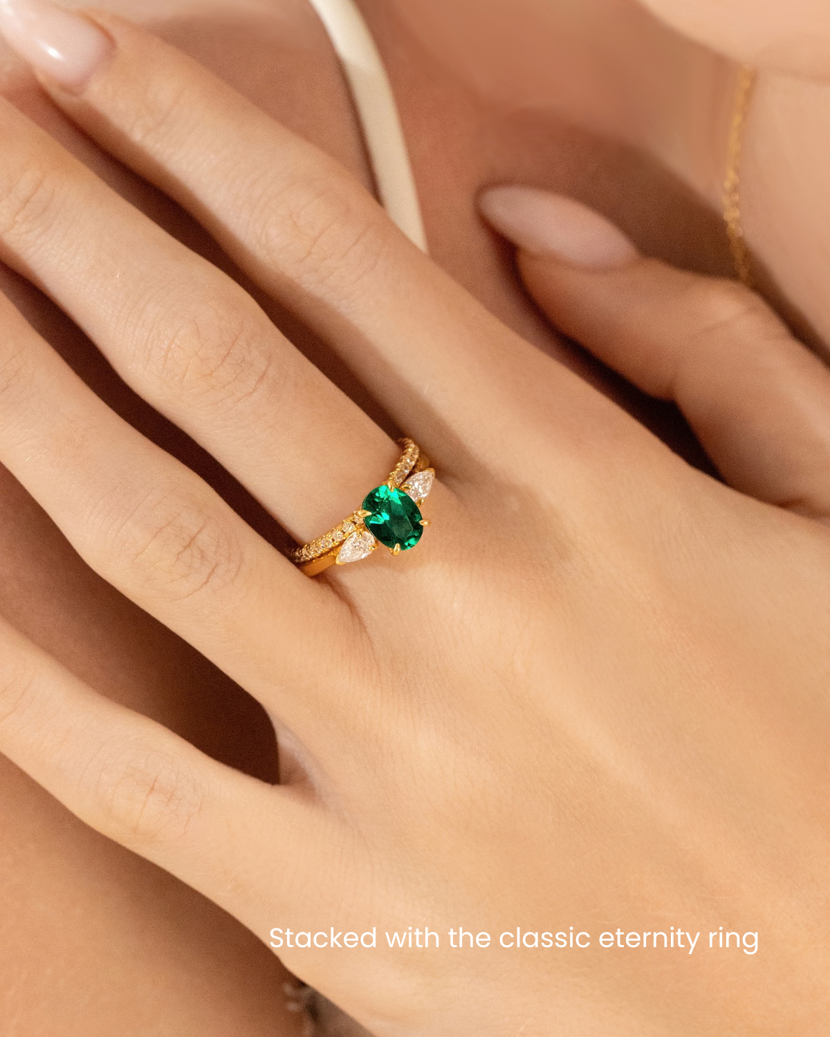 Bague de fiançailles à trois pierres ovale émeraude en Vermeil Or 18 carats
