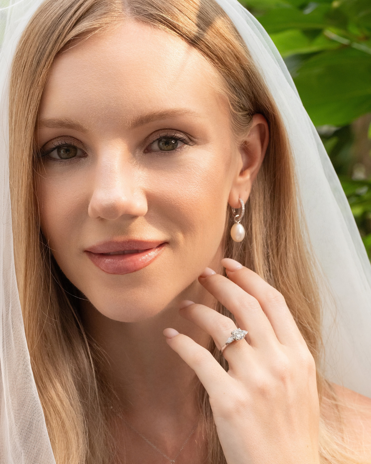 Bague de fiançailles trilogie avec moissanite ronde de 2 carats en argent sterling