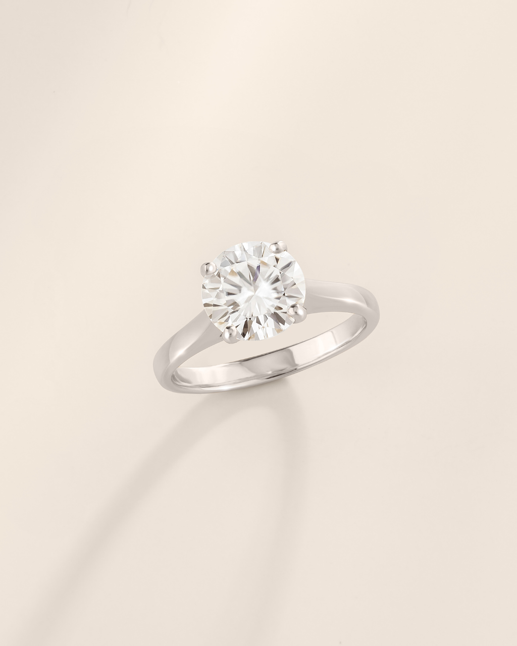 Bague de fiançailles solitaire moissanite ronde 2 carats en argent sterling