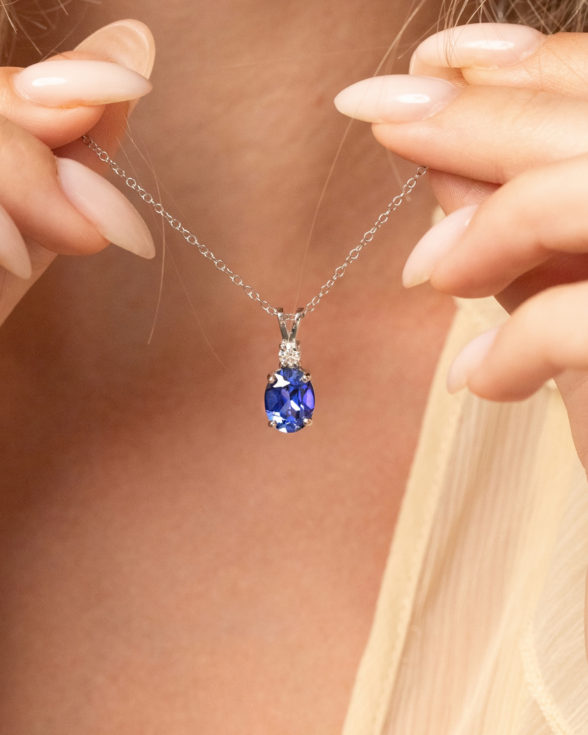 Pendentif saphir bleu en argent sterling