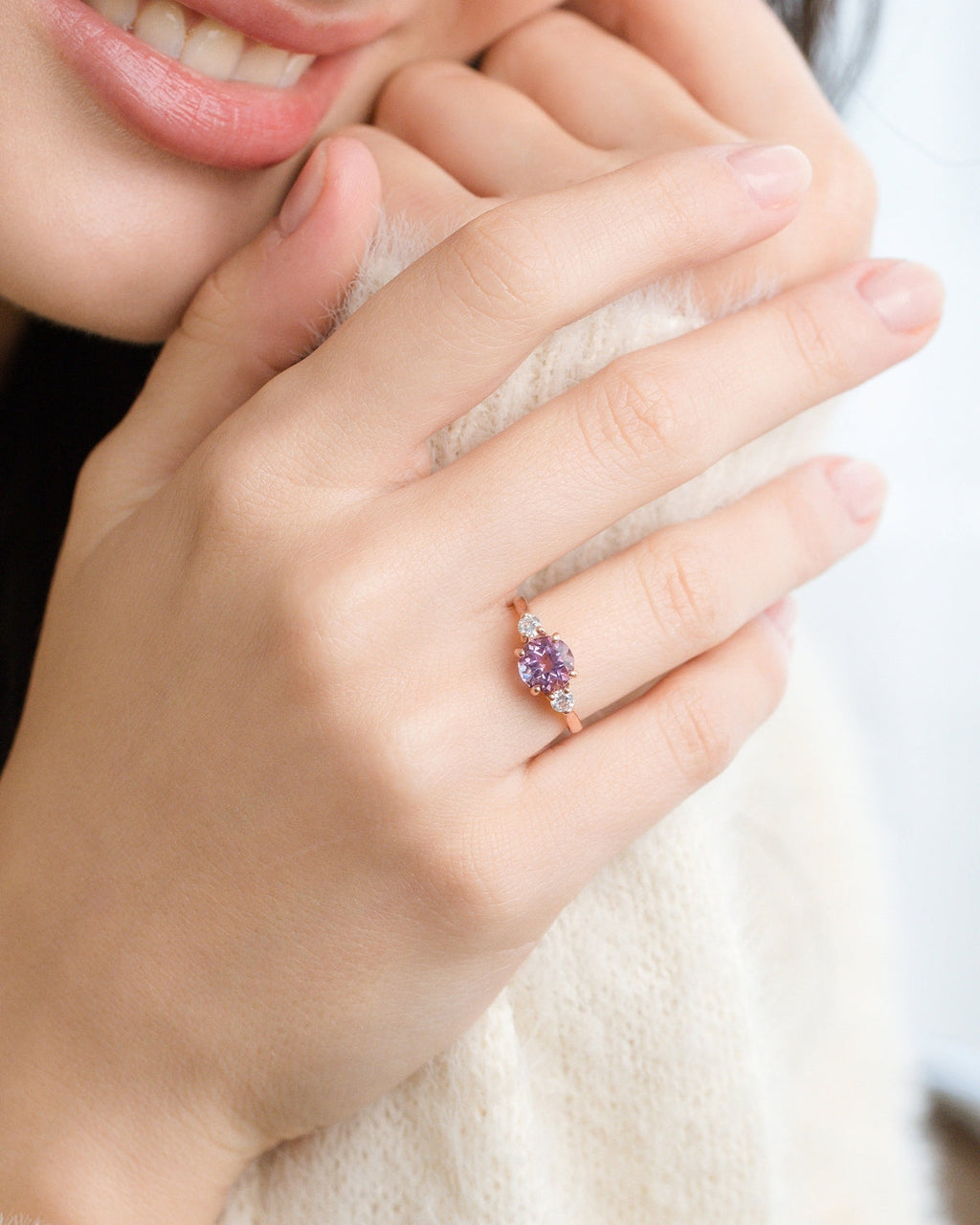 Bague trilogie en améthyste lavande et vermeil d'or rose 18 carats