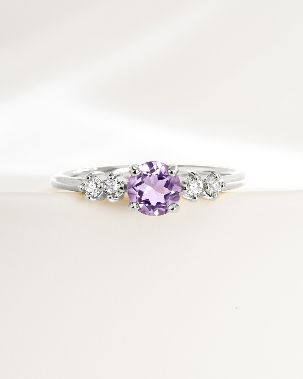 Bague Cinq Pierres en Argent Sterling et Améthyste Lavande