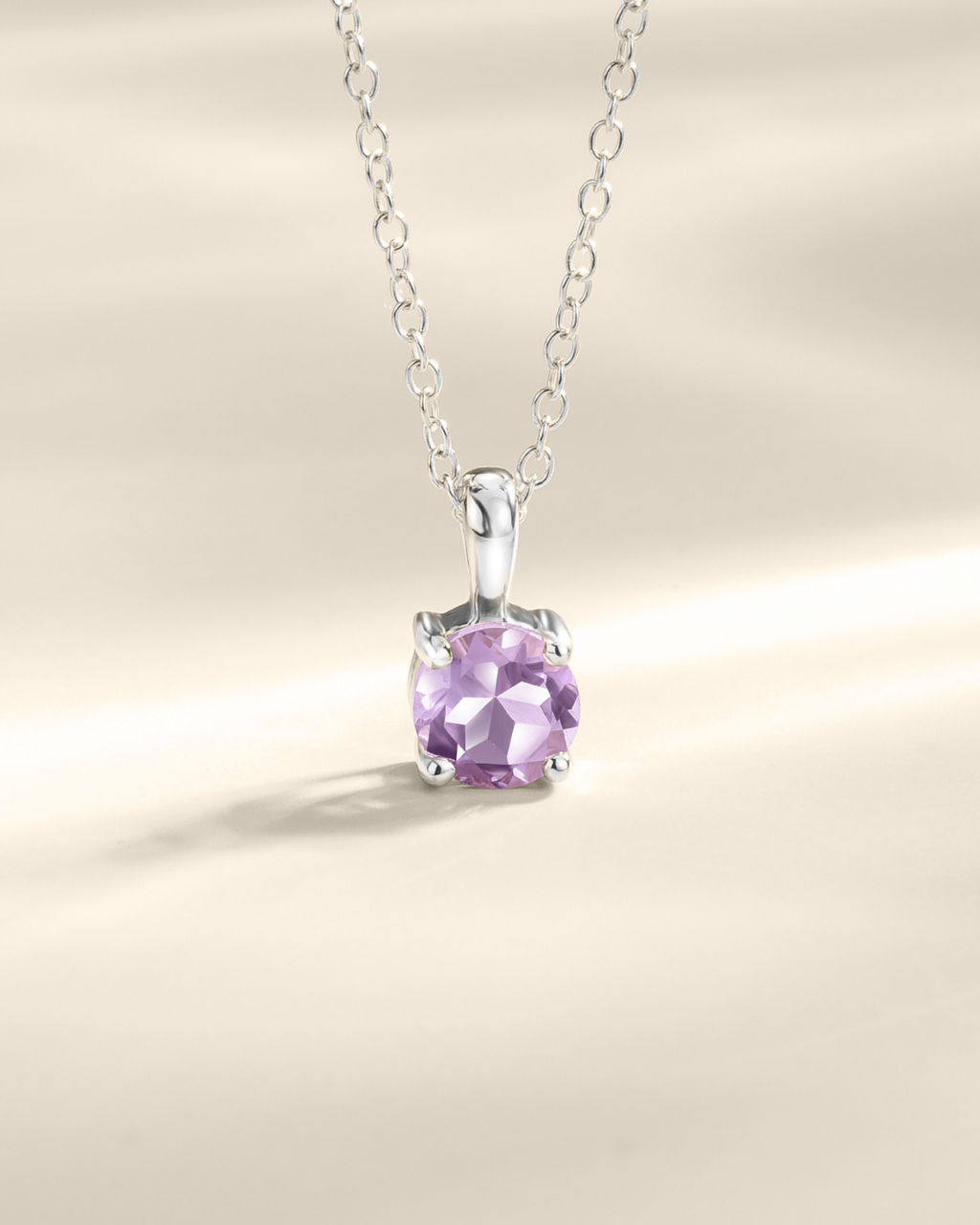 Pendentif solitaire améthyste lavande en argent sterling