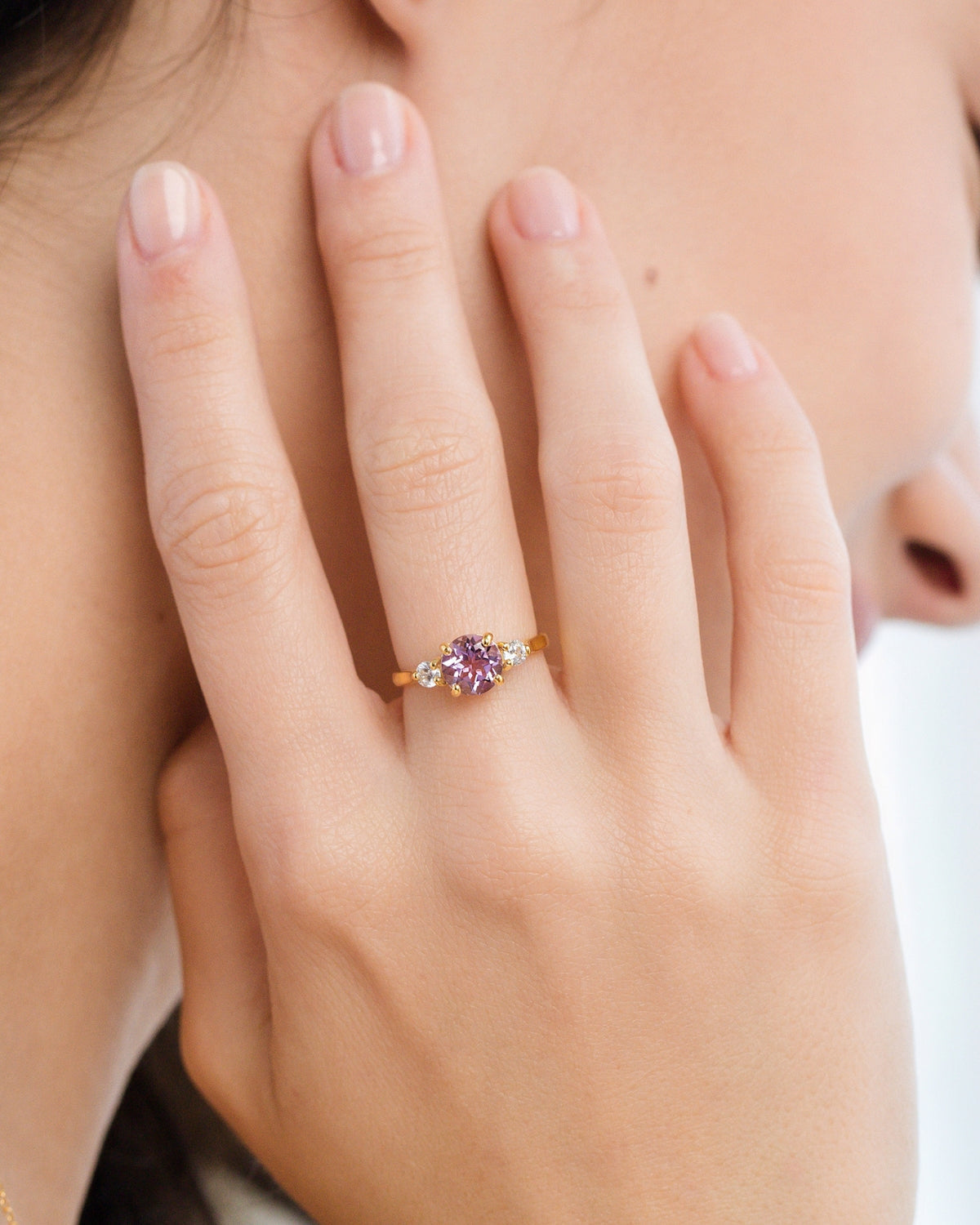 Bague trois pierres améthyste lavande en vermeil d'or 18 carats