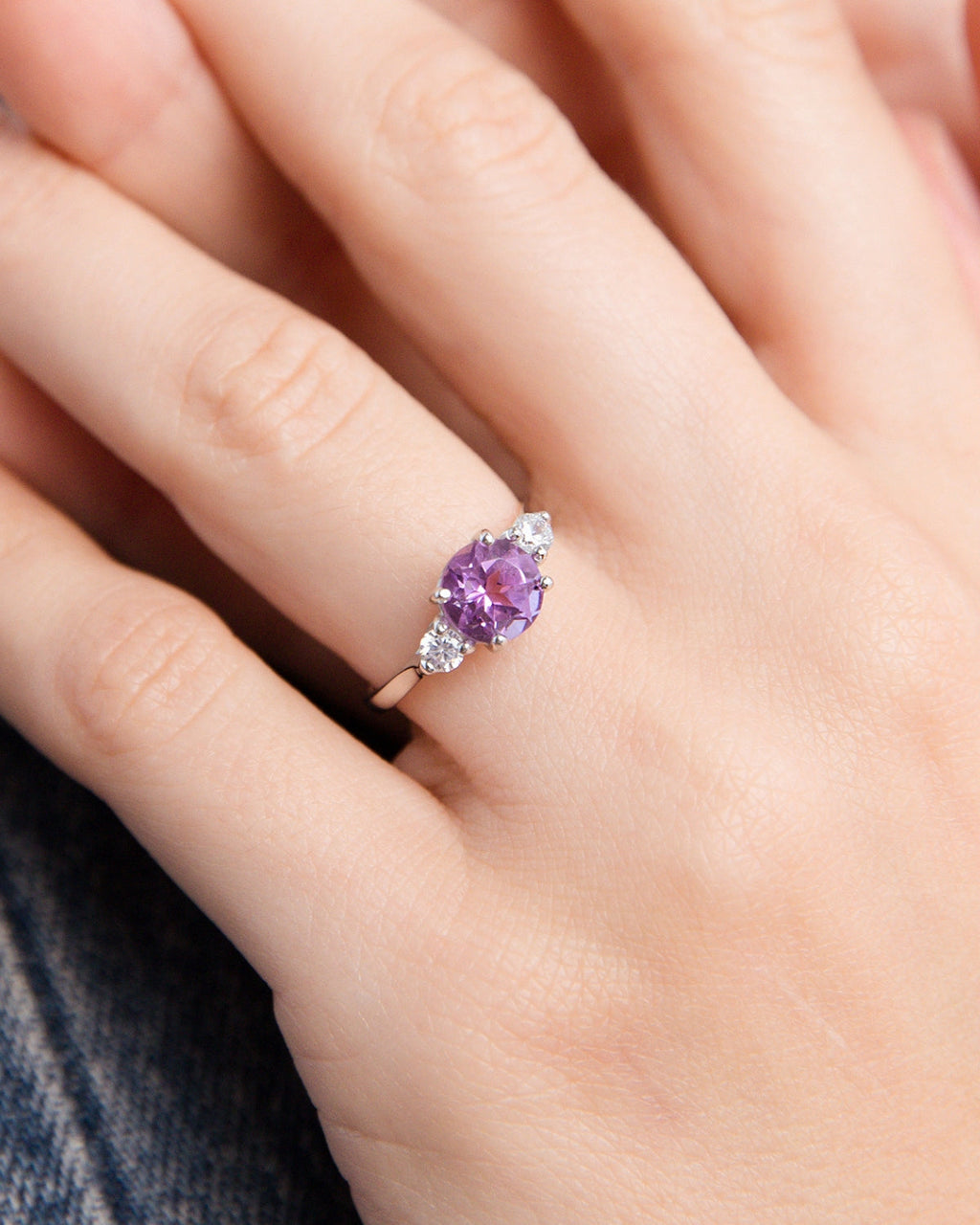 Bague trilogie en améthyste lavande et argent sterling