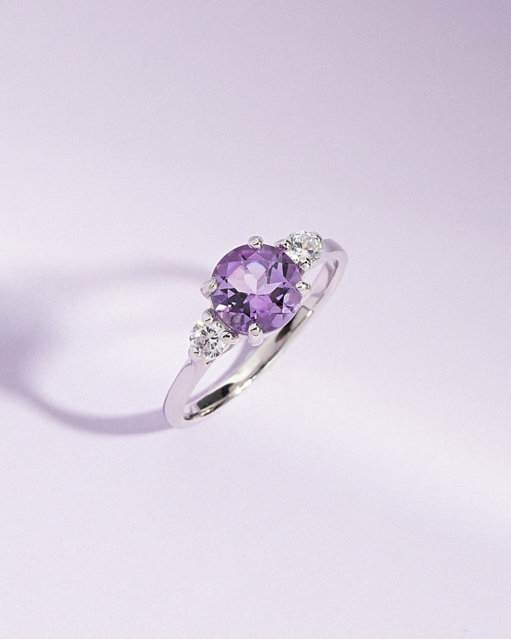 Bague trilogie en améthyste lavande et argent sterling