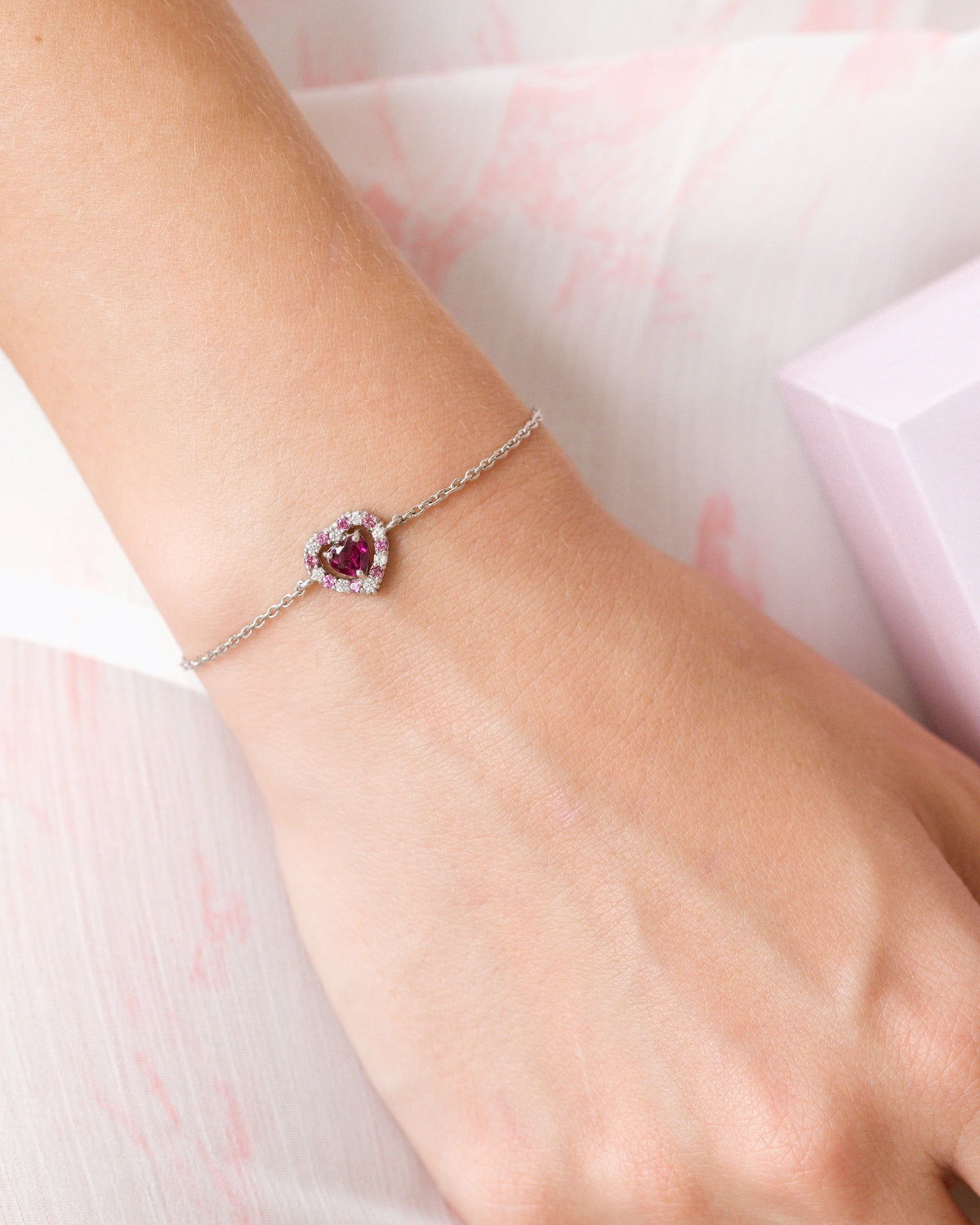 Bracelet grenat rhodolite Cœur rouge en argent sterling
