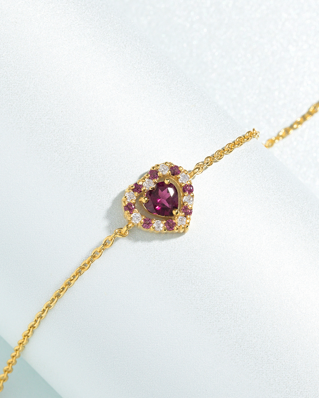 Bracelet Cœur Grenat Rhodolite en Vermeil d'Or 18 carats