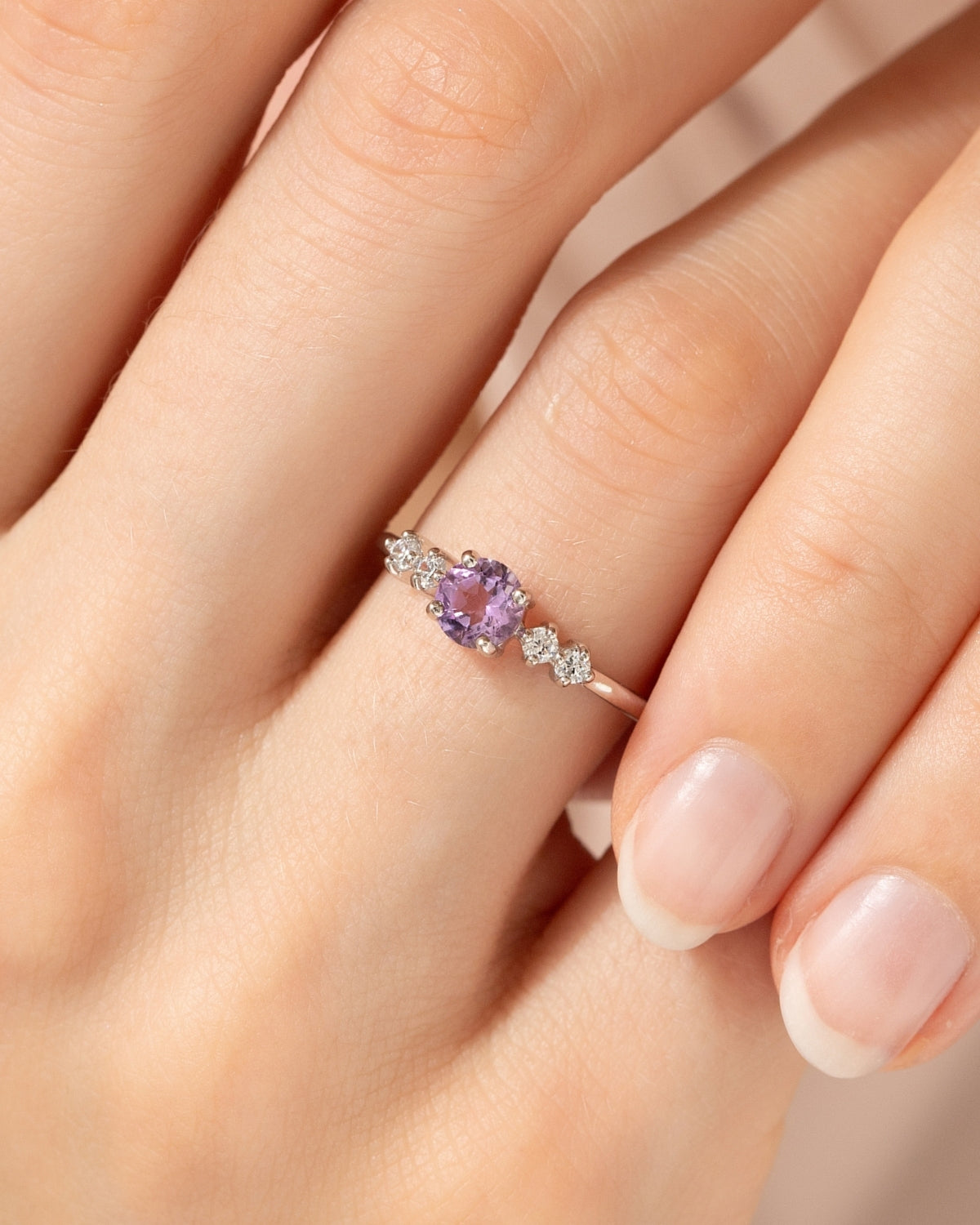 Bague Cinq Pierres en Argent Sterling et Améthyste Lavande
