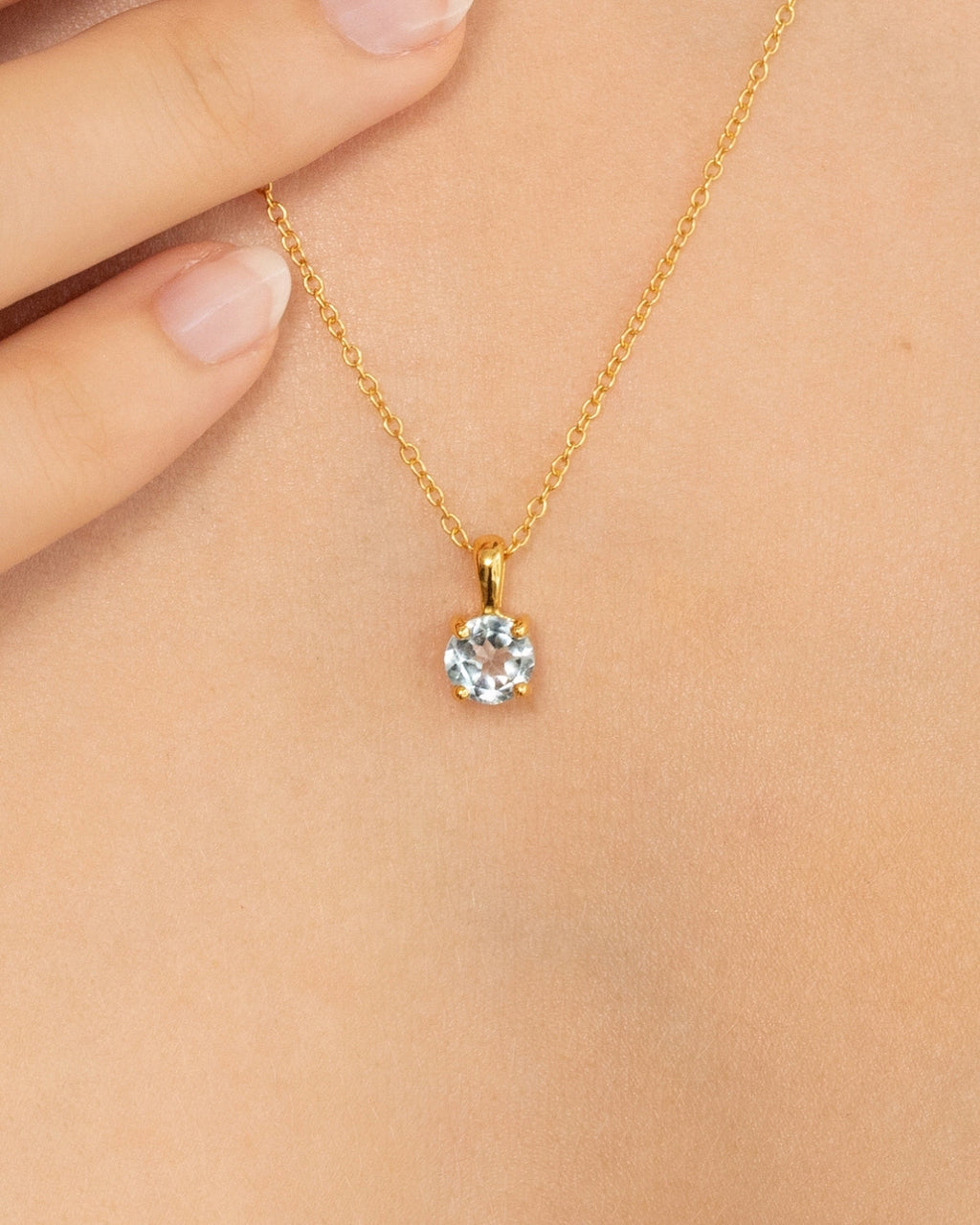 Pendentif Solitaire Topaze Bleu Ciel en Vermeil Or 18 Carats