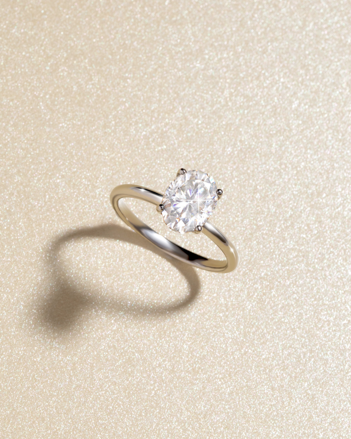 Bague de fiançailles solitaire ovale en moissanite de 2 ct en argent sterling