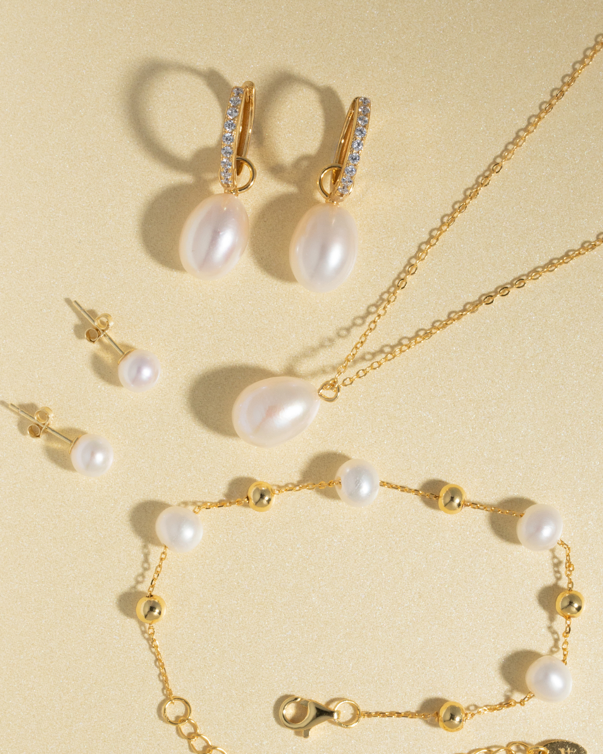 Pearl Everyday Jewellery Set in 18k Gold Vermeil - SJR London Timepiece