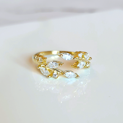 Adjustable Leaf Ring in Gold - SJR London Timepiece