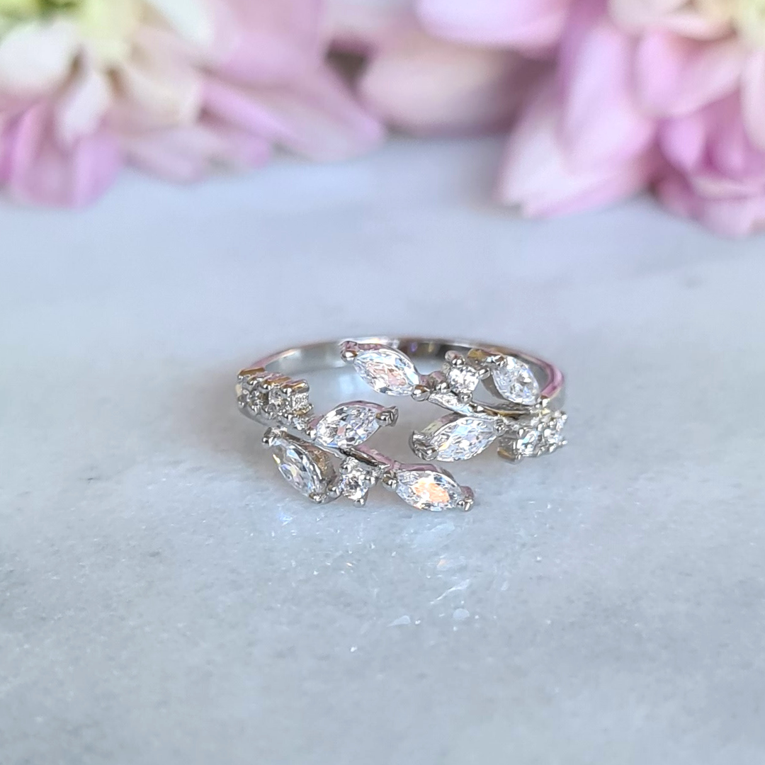 Adjustable Leaf Ring in Sterling Silver - SJR London Timepiece
