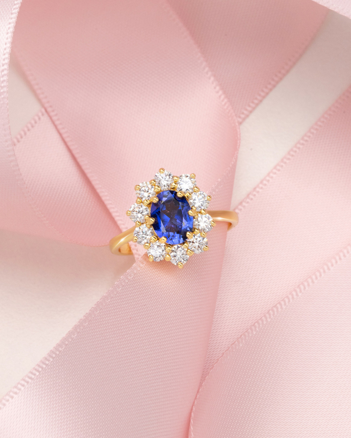 Bague de Fiançailles Halo Saphir Bleu en Vermeil d'Or 18 carats
