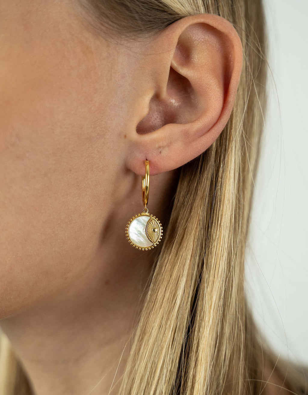 Boucles d'oreilles rayon de soleil en nacre