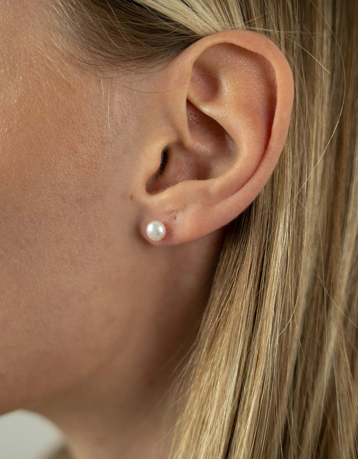 Boucles d'oreilles clous bouton en perles d'eau douce