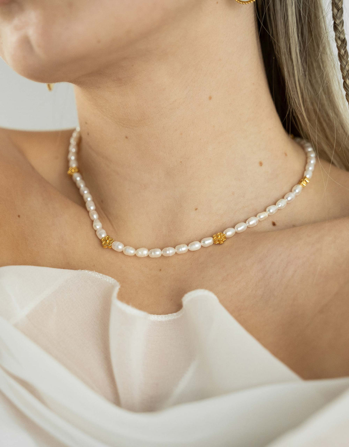 Collier de perles de fleurs