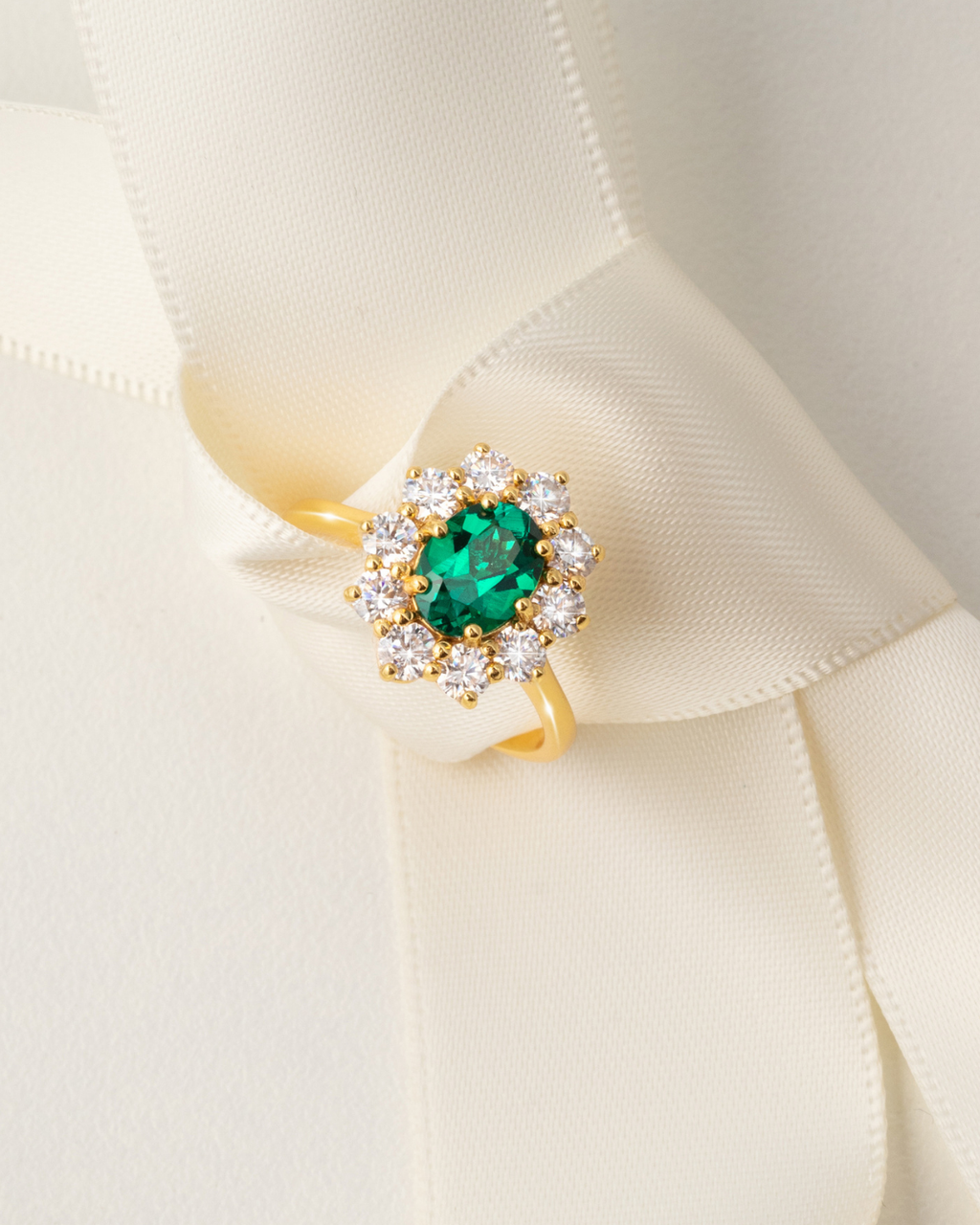 Bague de Fiançailles Auréole Émeraude en Vermeil d'Or 18 carats