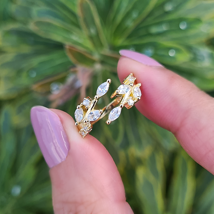 Adjustable Leaf Ring in Gold - SJR London Timepiece