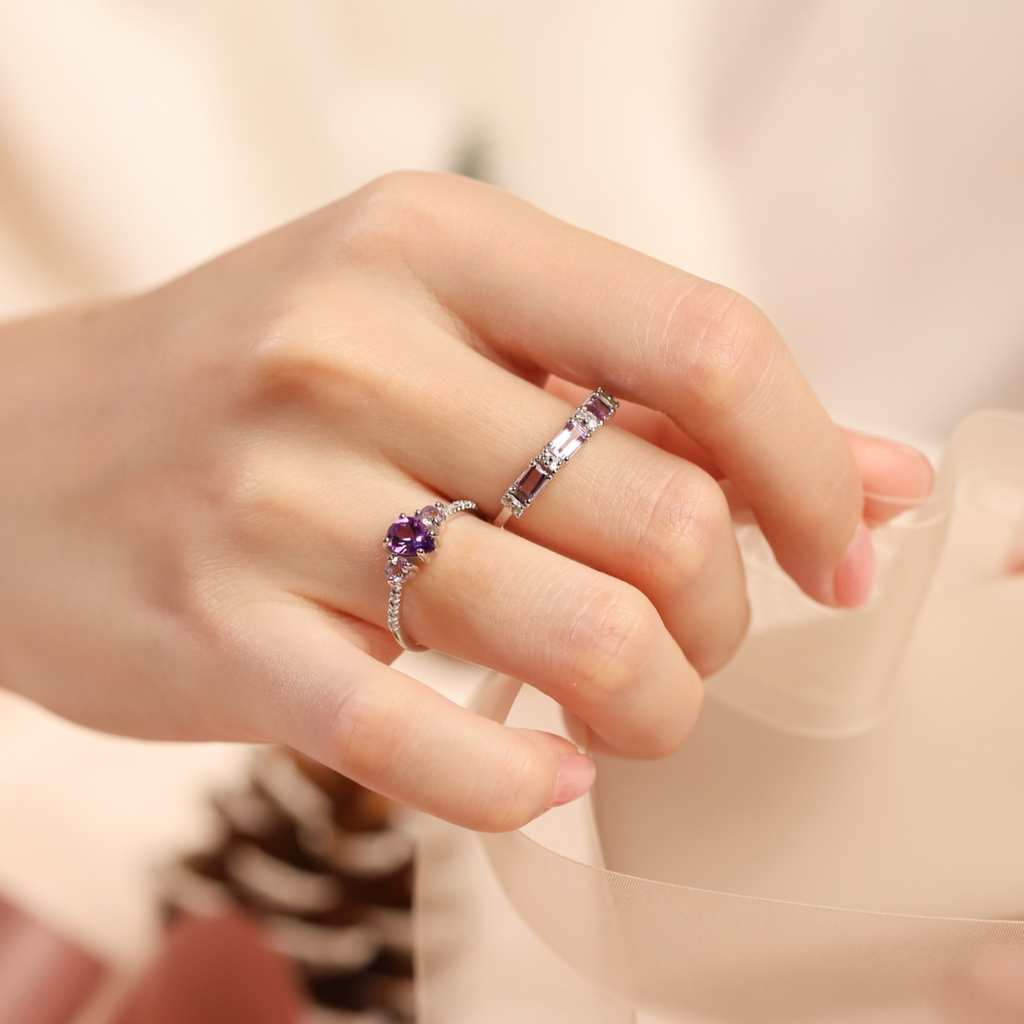 Bague éternité lavande améthyste taille émeraude en argent sterling