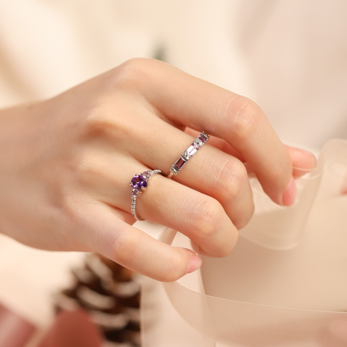 Bague éternité lavande améthyste taille émeraude en argent sterling