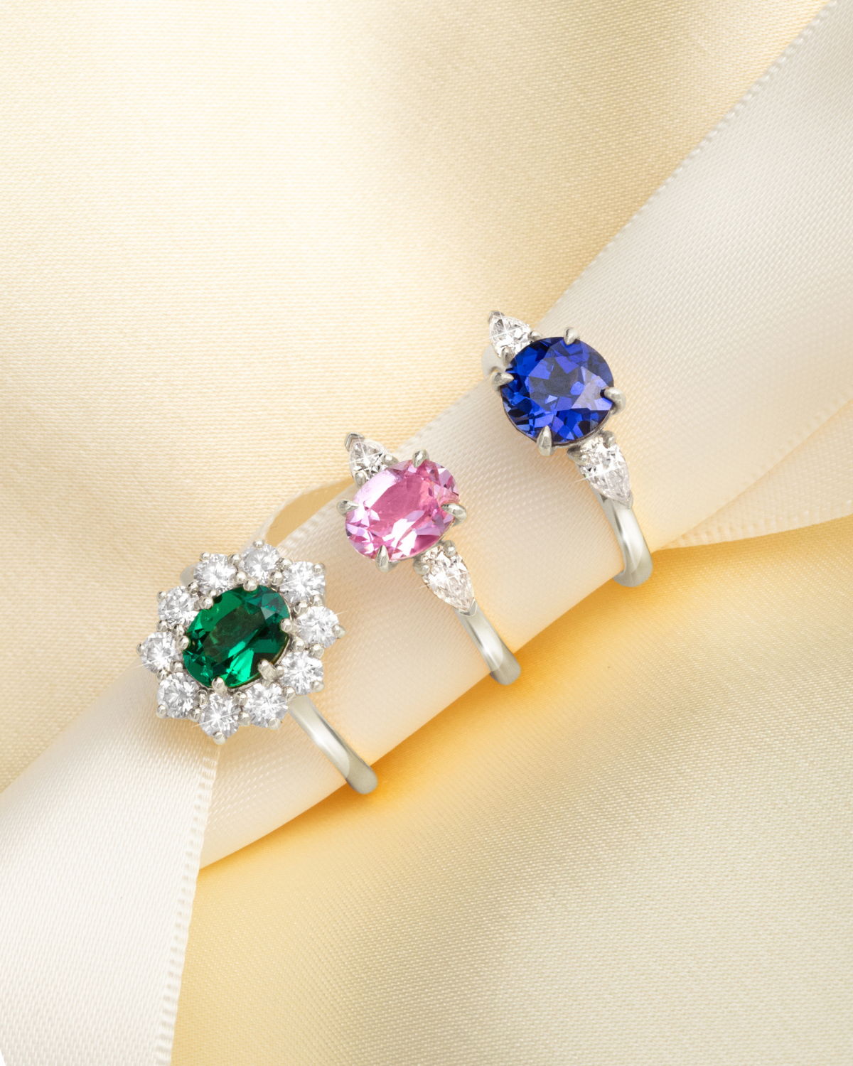 Bague de fiançailles trilogie ovale en saphir rose en argent sterling