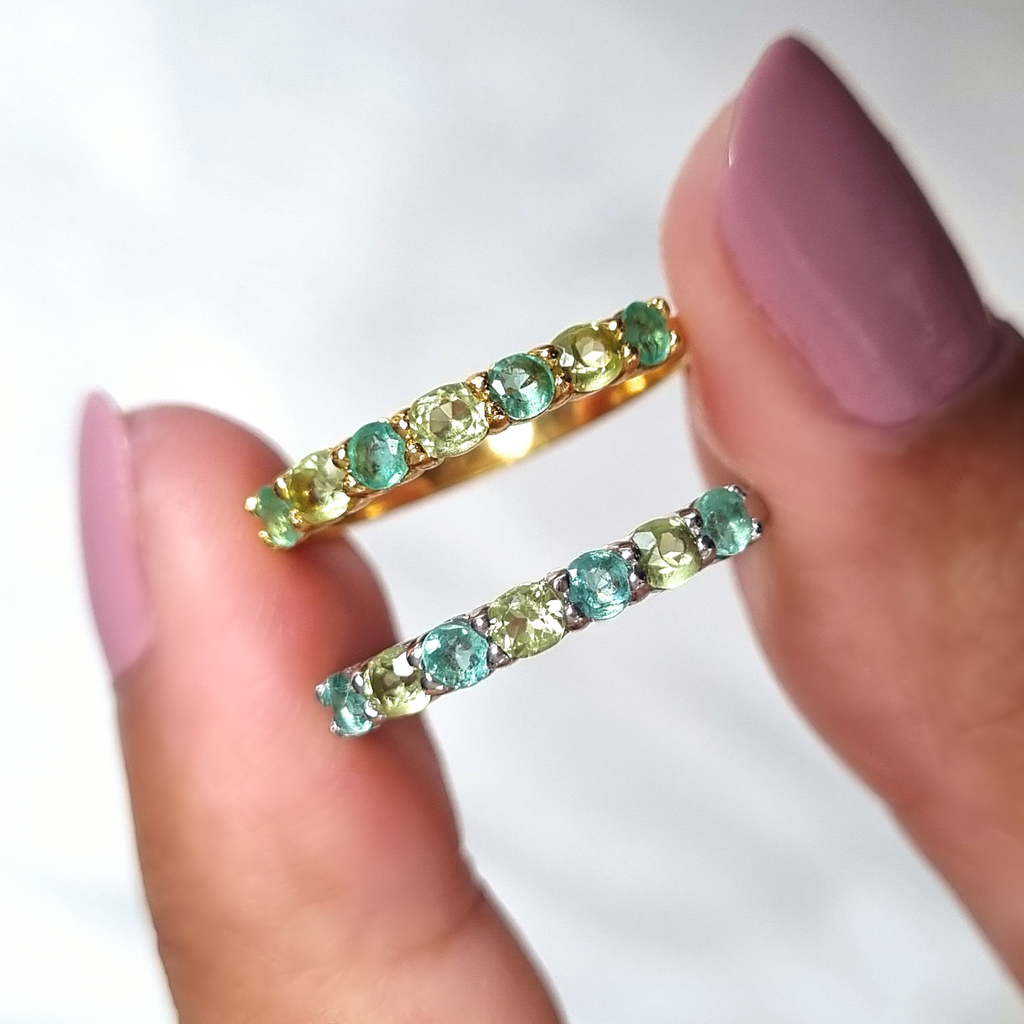 Demi-alliance Émeraude et Péridot en Argent Sterling