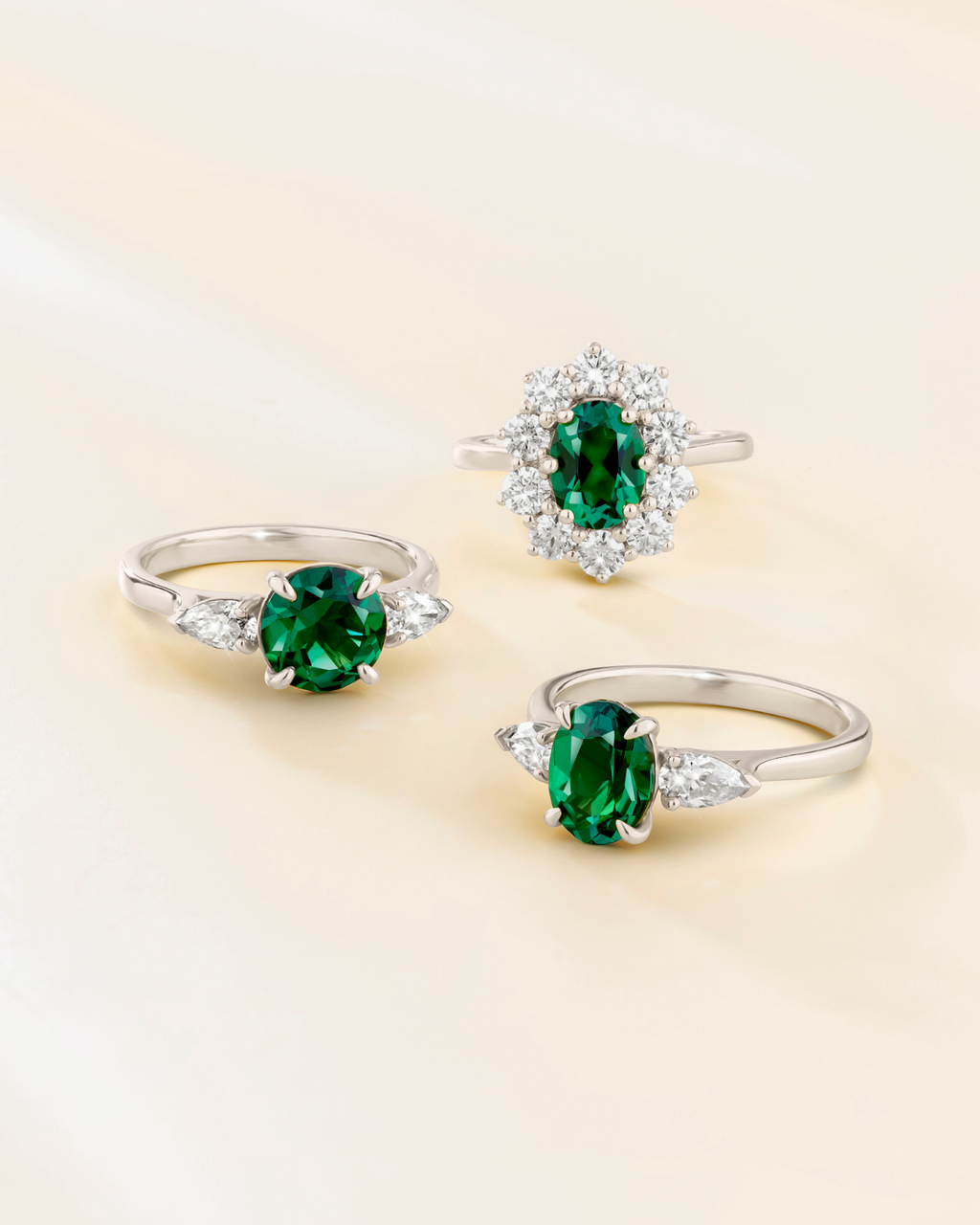 Bague de fiançailles auréole d'émeraudes en argent sterling