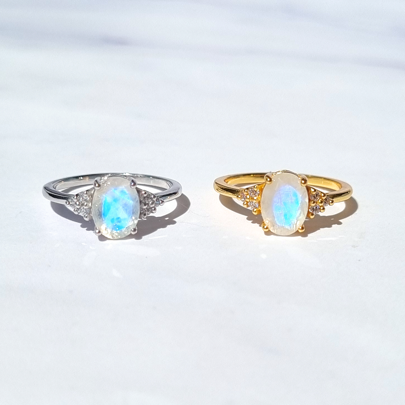 Bague Pierre de Lune Arc-en-Ciel en Vermeil Or 18 carats (Taille Ovale)