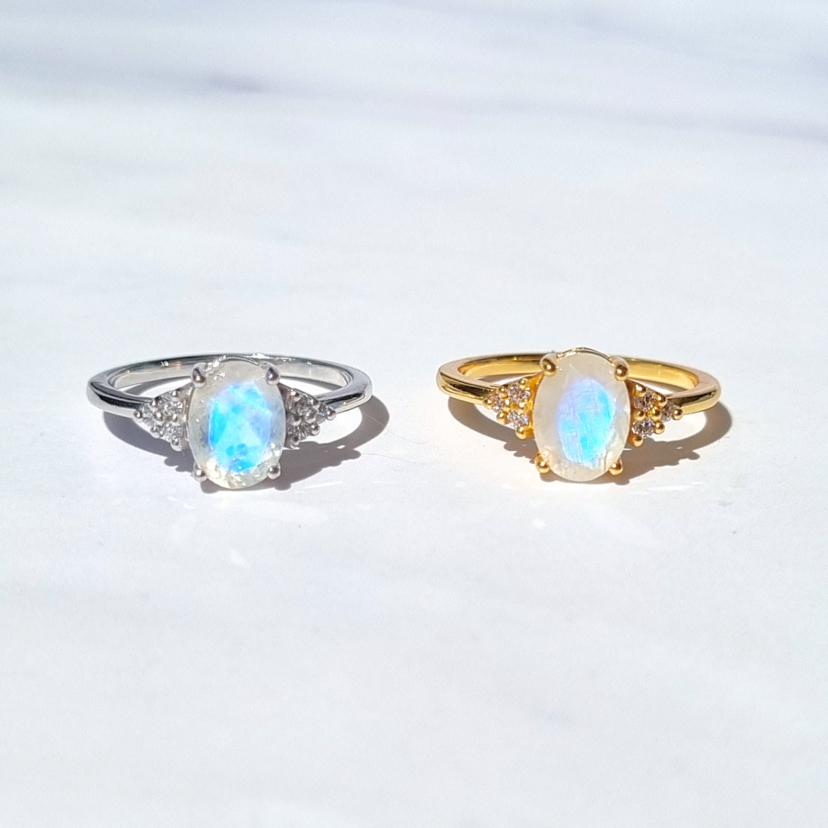 Bague Pierre de Lune Arc-en-ciel en Argent Sterling (Taille Ovale)