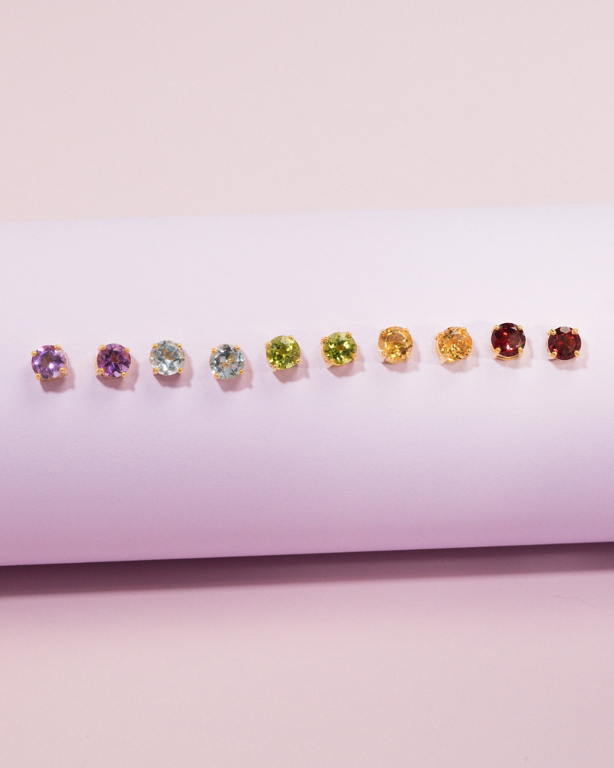 Puces d'oreilles rondes grenat 6 mm en vermeil d'or 18 carats