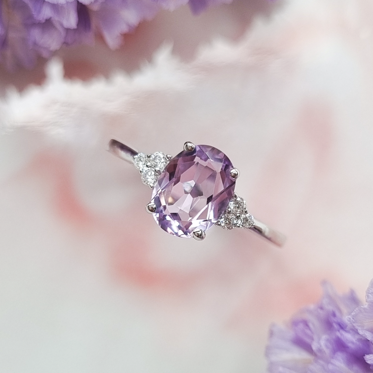 Bague en améthyste lavande en argent sterling