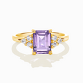 Bague en améthyste lavande taille émeraude en vermeil d'or 18 carats