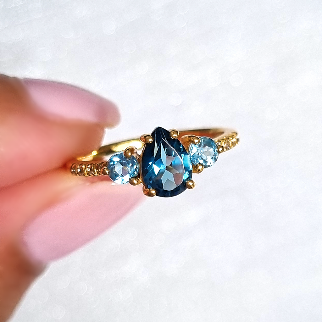 Bague Topaze Bleue de Londres et Topaze Swiss Blue en Vermeil d'Or 18 carats