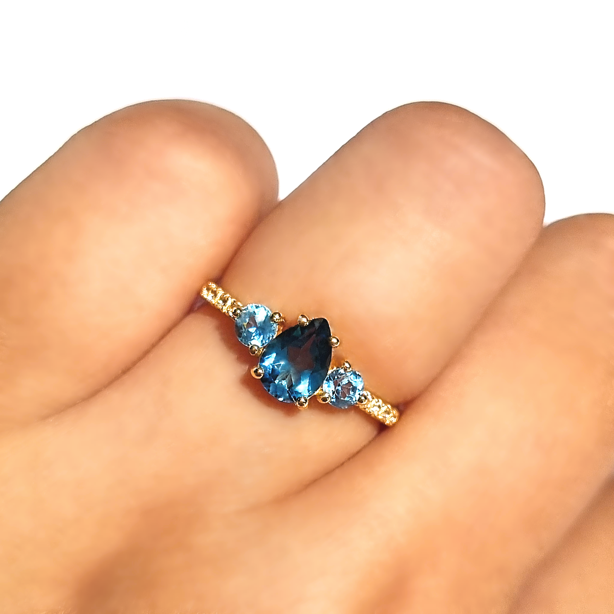 Bague Topaze Bleue de Londres et Topaze Swiss Blue en Vermeil d'Or 18 carats