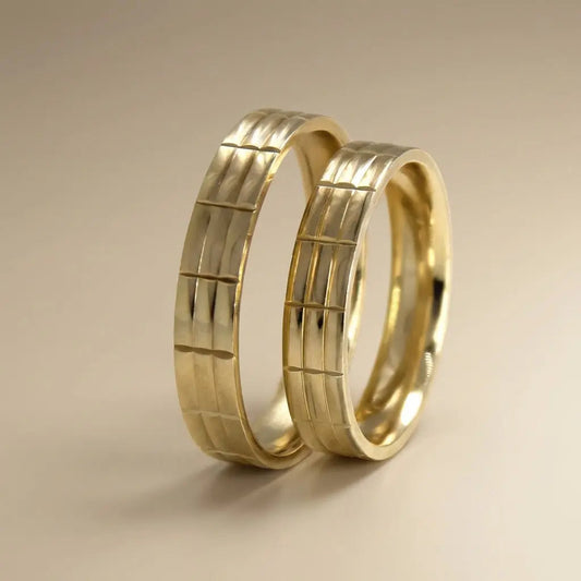 4.5mm Gold Wedding Band – Grid Pattern – 9ct/14ct/18ct Gold
