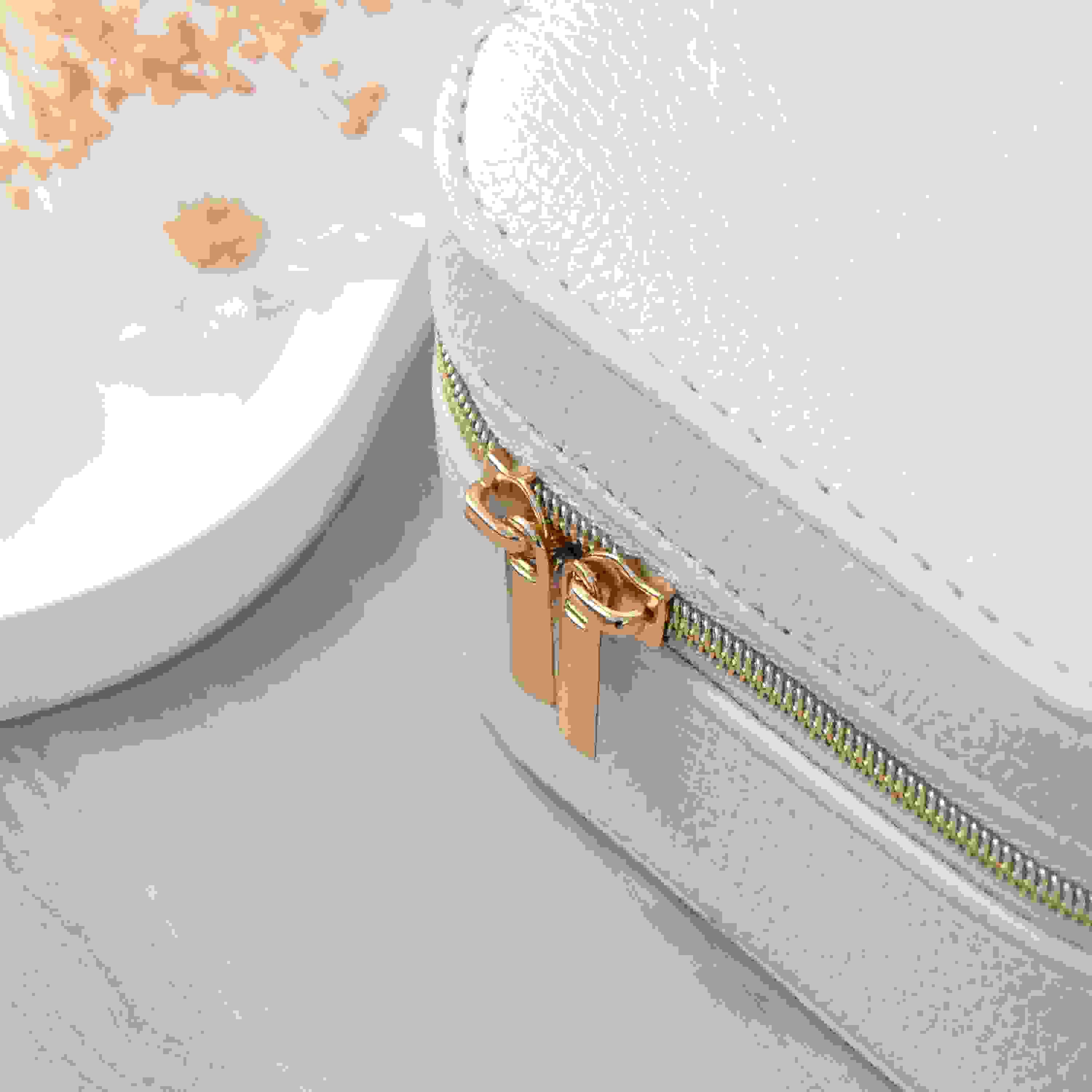 Personalised Wreath White Travel Jewellery Case