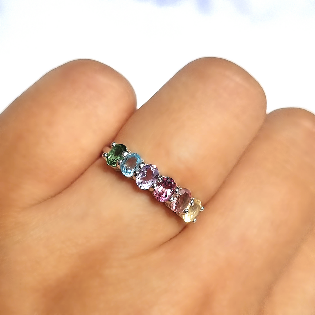 Bague Demi-Éternité Arc-en-ciel en Pierres Précieuses Multicolores en Argent Sterling