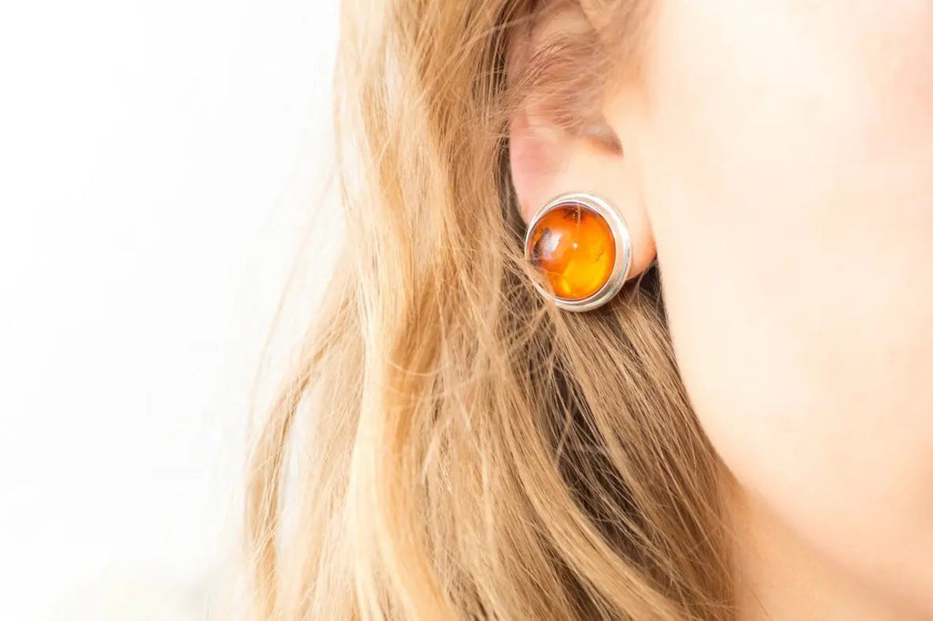 Boucles d'oreilles clips rondes en ambre